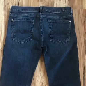 28 Seven For All Mankind